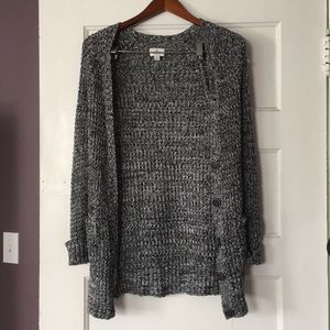 Black and white Abercrombie cardigan size small
